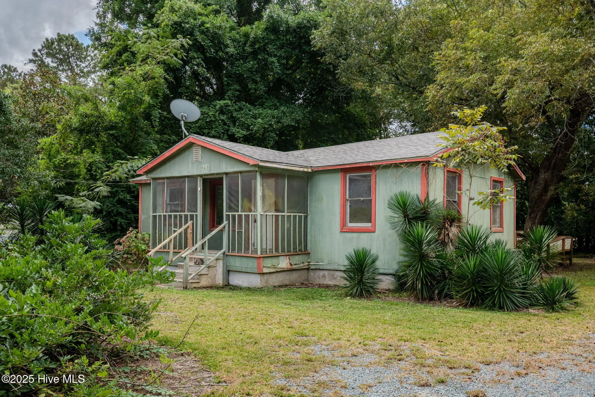 Burgaw, North Carolina 28425, United States, 3 Bedrooms Bedrooms, ,2 BathroomsBathrooms,Residential,Active,216990