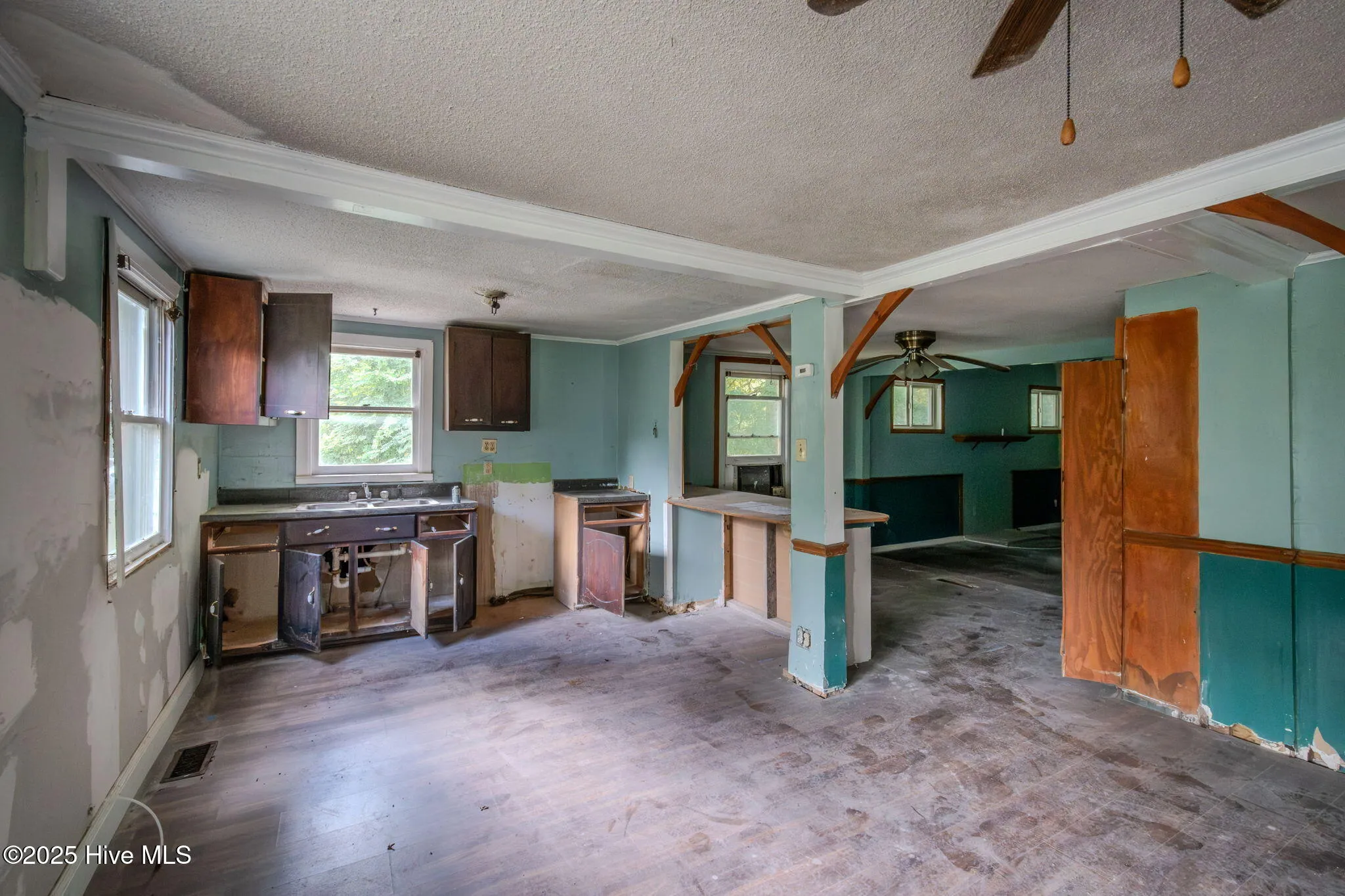 Burgaw, North Carolina 28425, United States, 3 Bedrooms Bedrooms, ,2 BathroomsBathrooms,Residential,Active,216990