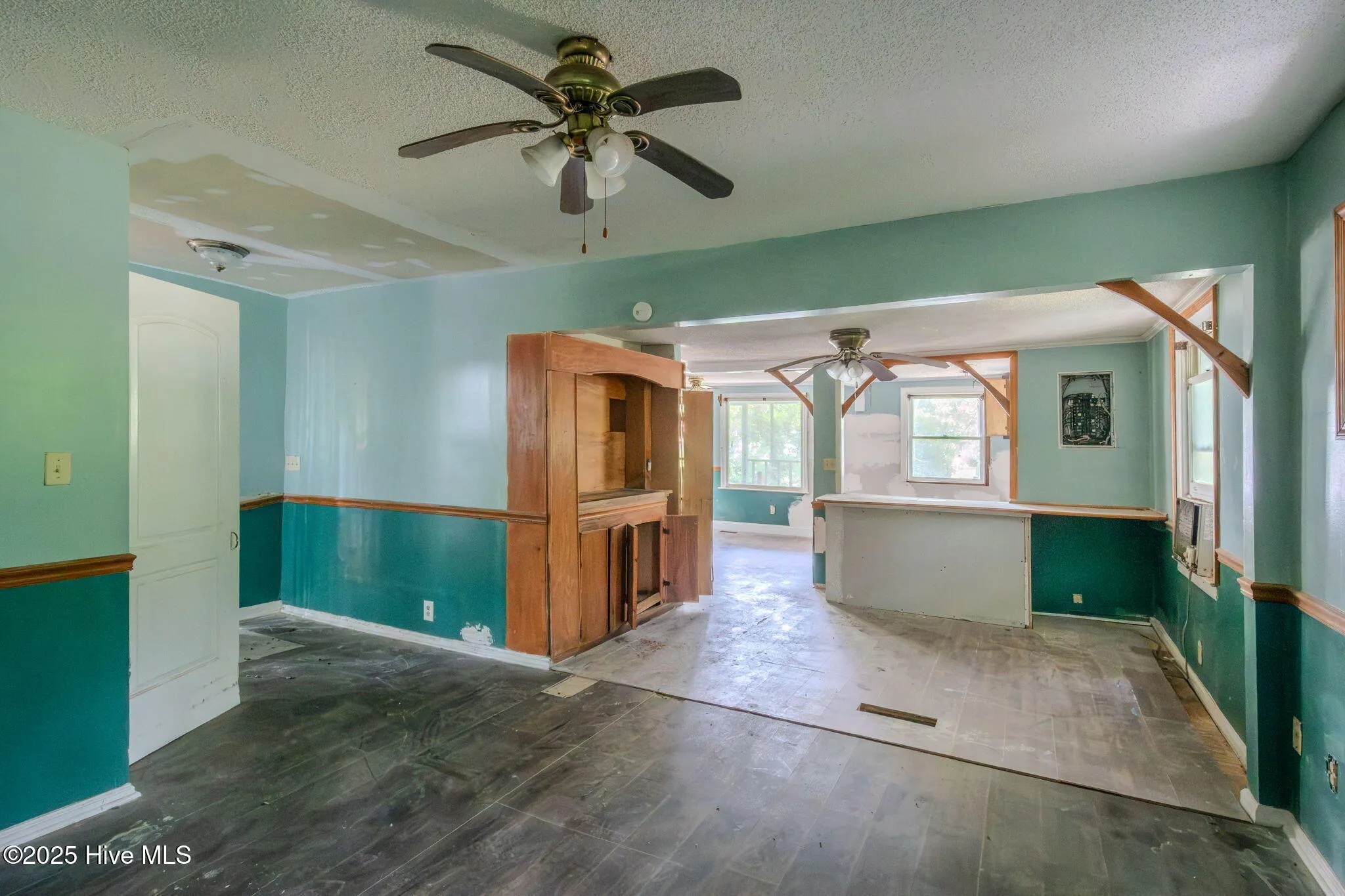 Burgaw, North Carolina 28425, United States, 3 Bedrooms Bedrooms, ,2 BathroomsBathrooms,Residential,Active,216990