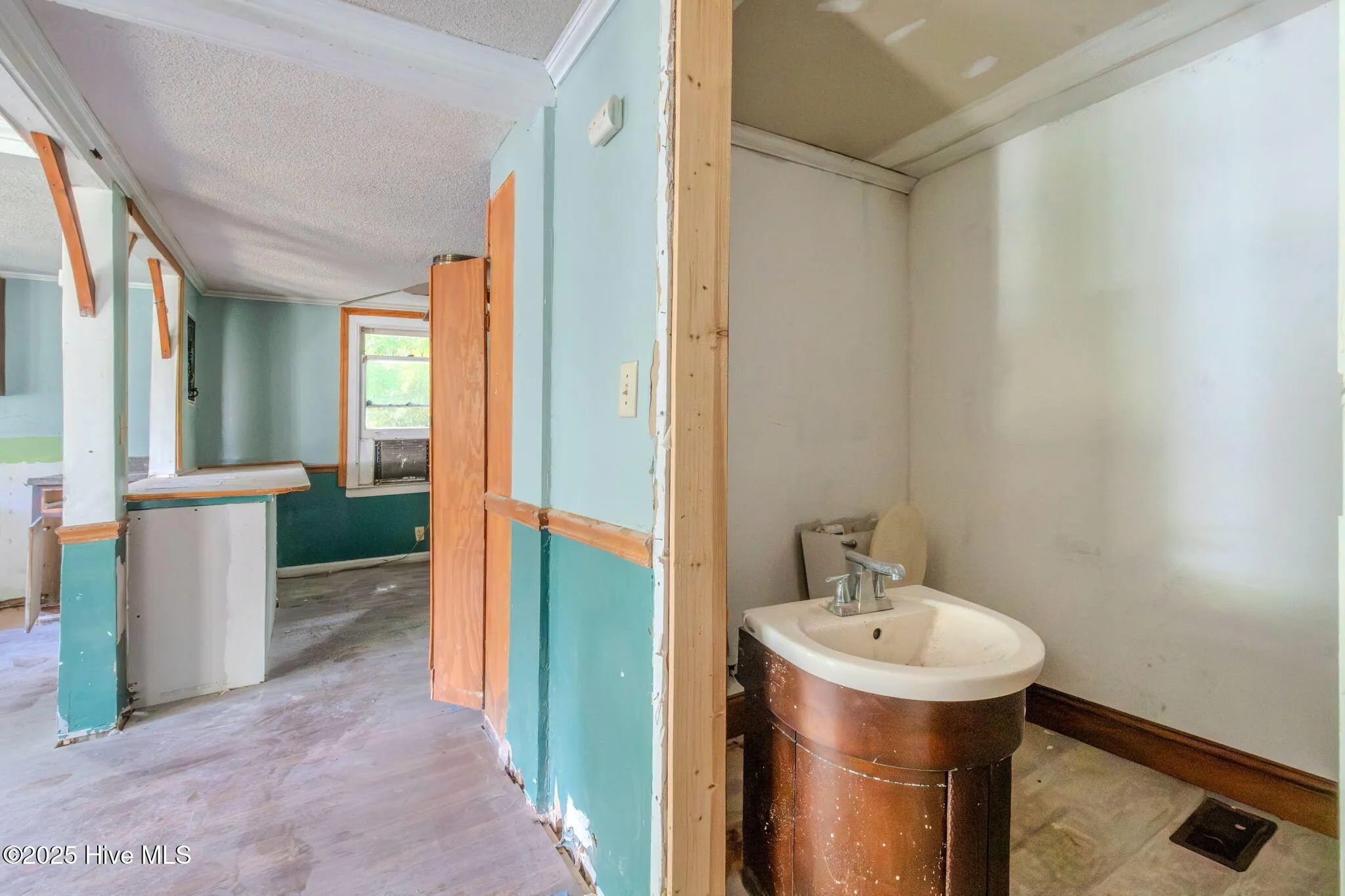 Burgaw, North Carolina 28425, United States, 3 Bedrooms Bedrooms, ,2 BathroomsBathrooms,Residential,Active,216990