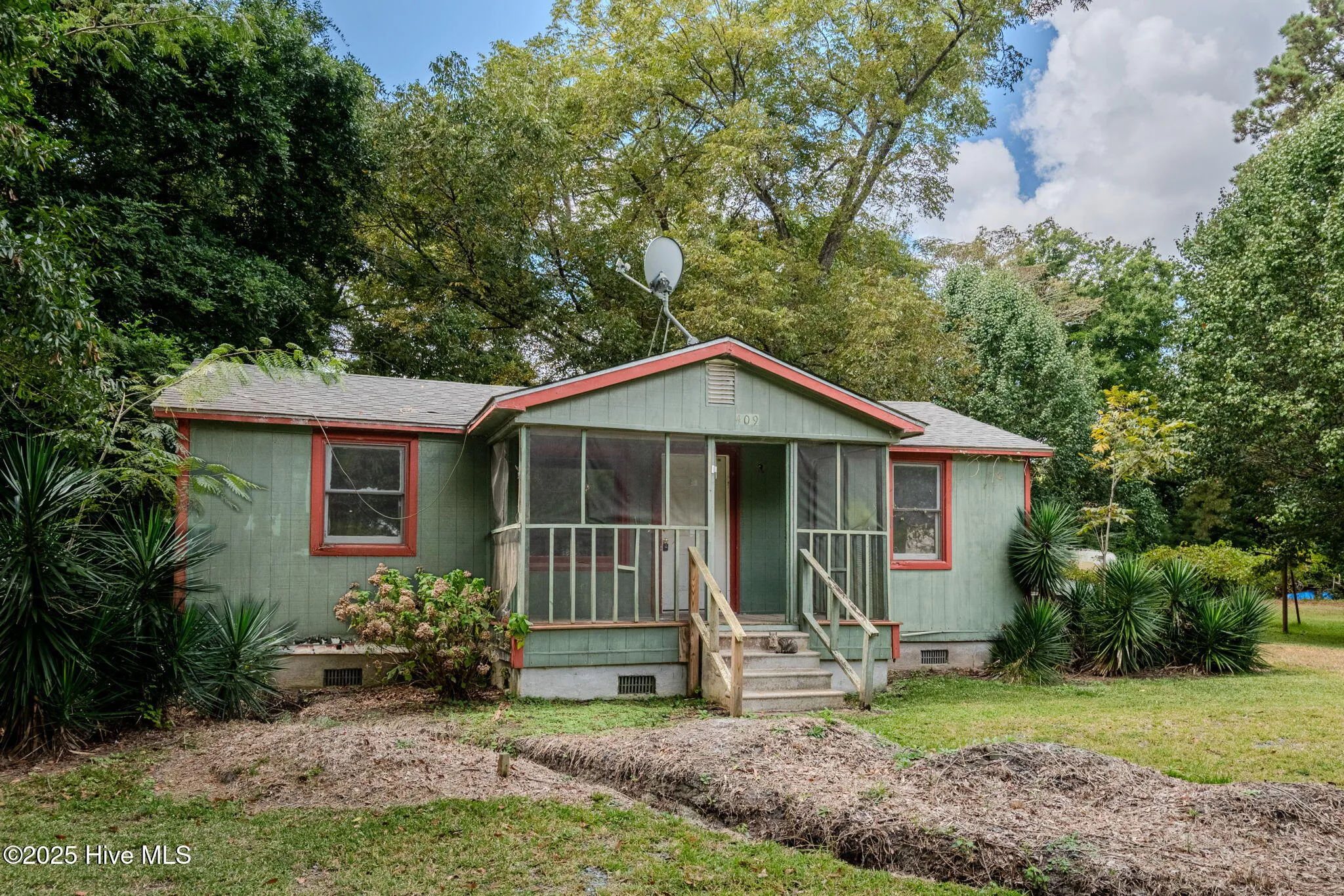 Burgaw, North Carolina 28425, United States, 3 Bedrooms Bedrooms, ,2 BathroomsBathrooms,Residential,Active,216990