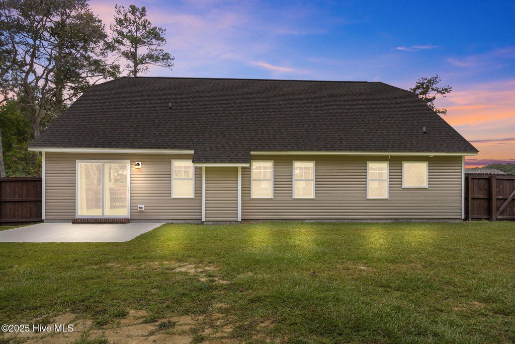 Photo of 2006 Belgrade Swansboro Road, Maysville, NC 28555 (MLS # 100533979)
