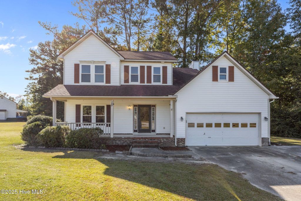 Photo of 107 Fawn View Court, Newport, NC 28570 (MLS # 100538260)