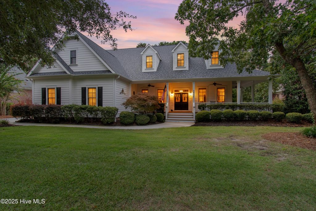 Photo of 2625 St James Drive SE, Southport, NC 28461 (MLS # 100529985)