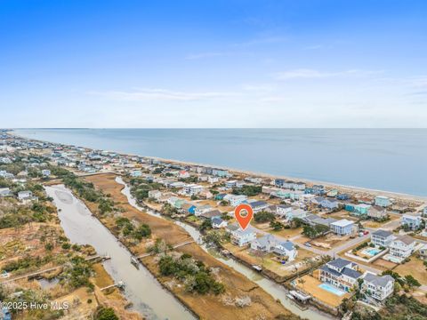 A home in Oak Island