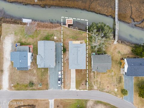 A home in Oak Island