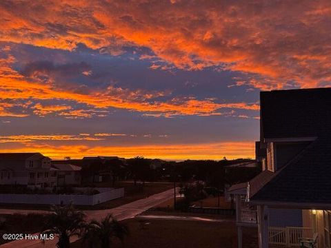 A home in Oak Island