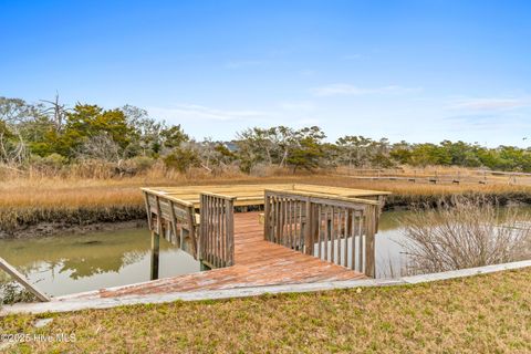 A home in Oak Island