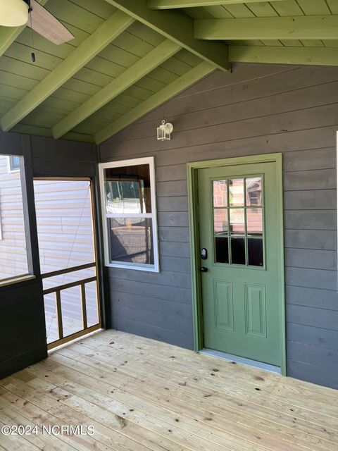 A home in Lake Waccamaw