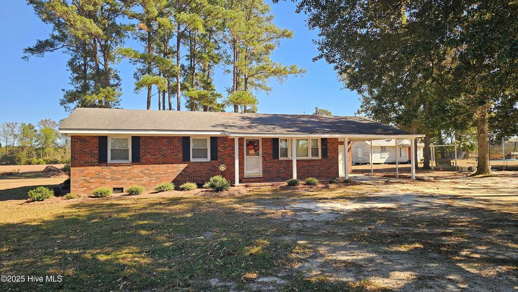 Photo of 2015 Wilson Road, Clinton, NC 28328 (MLS # 100537110)