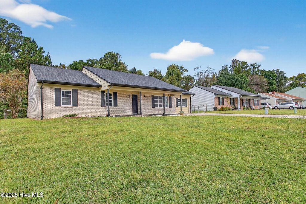 Photo of 144 Balsam Road, Jacksonville, NC 28546 (MLS # 100534699)
