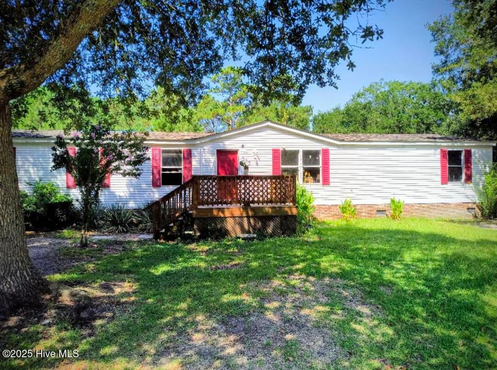 Photo of 335 Queens Haven Road, Hubert, NC 28539 (MLS # 100539063)