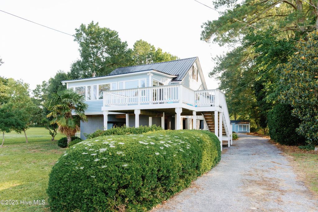 Photo of 1498 Bayview Road, Bath, NC 27808 (MLS # 100510477)