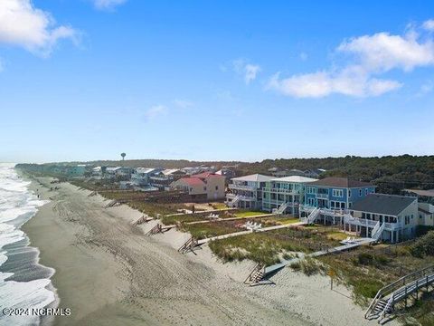 A home in Kure Beach