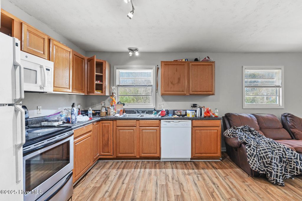 Photo of 1525 Piney Green Road, Jacksonville, NC 28546 (MLS # 100495236)