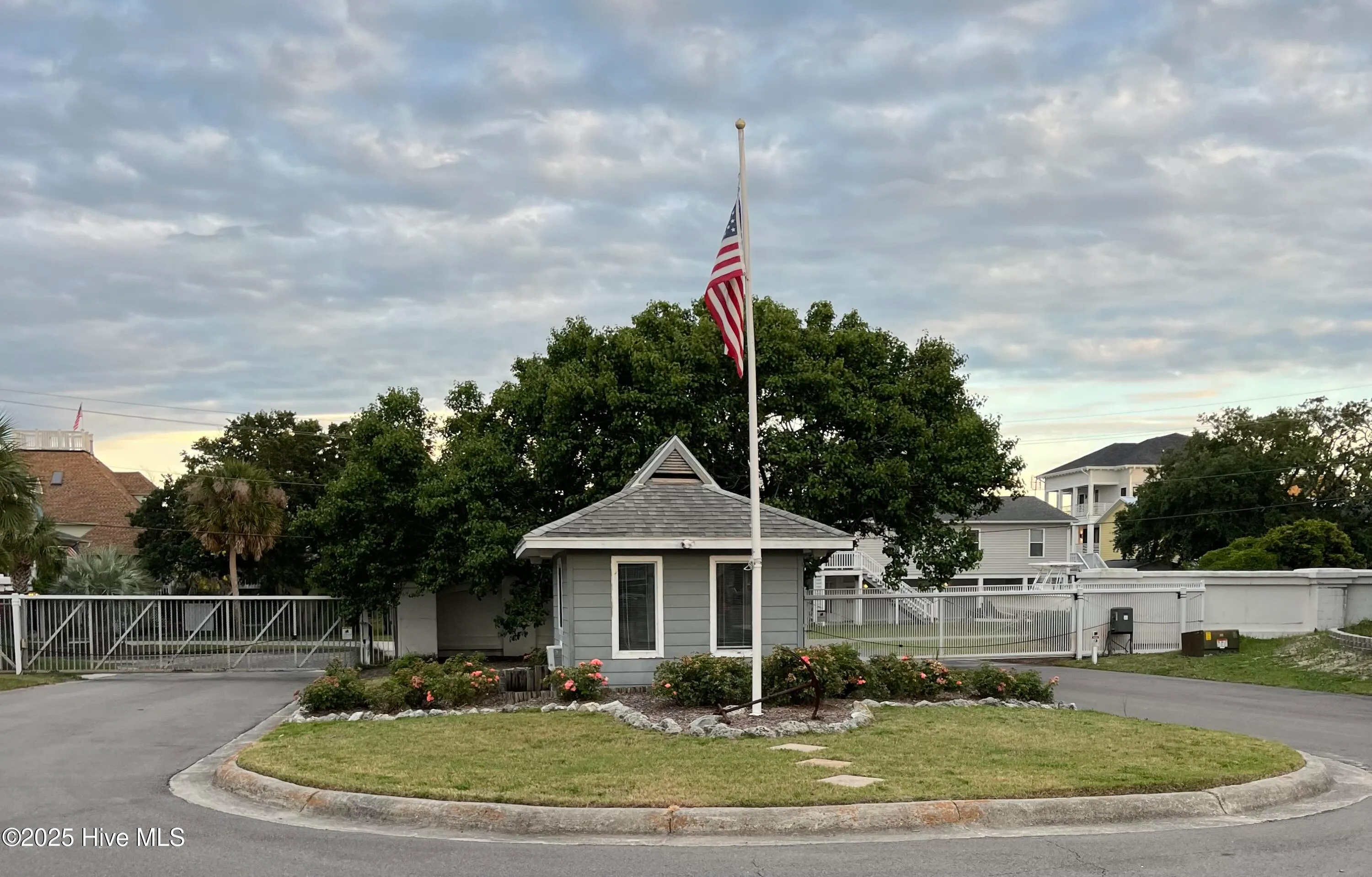 Carolina Beach, North Carolina 28428, United States, 2 Bedrooms Bedrooms, ,2 BathroomsBathrooms,Residential,Active,132403