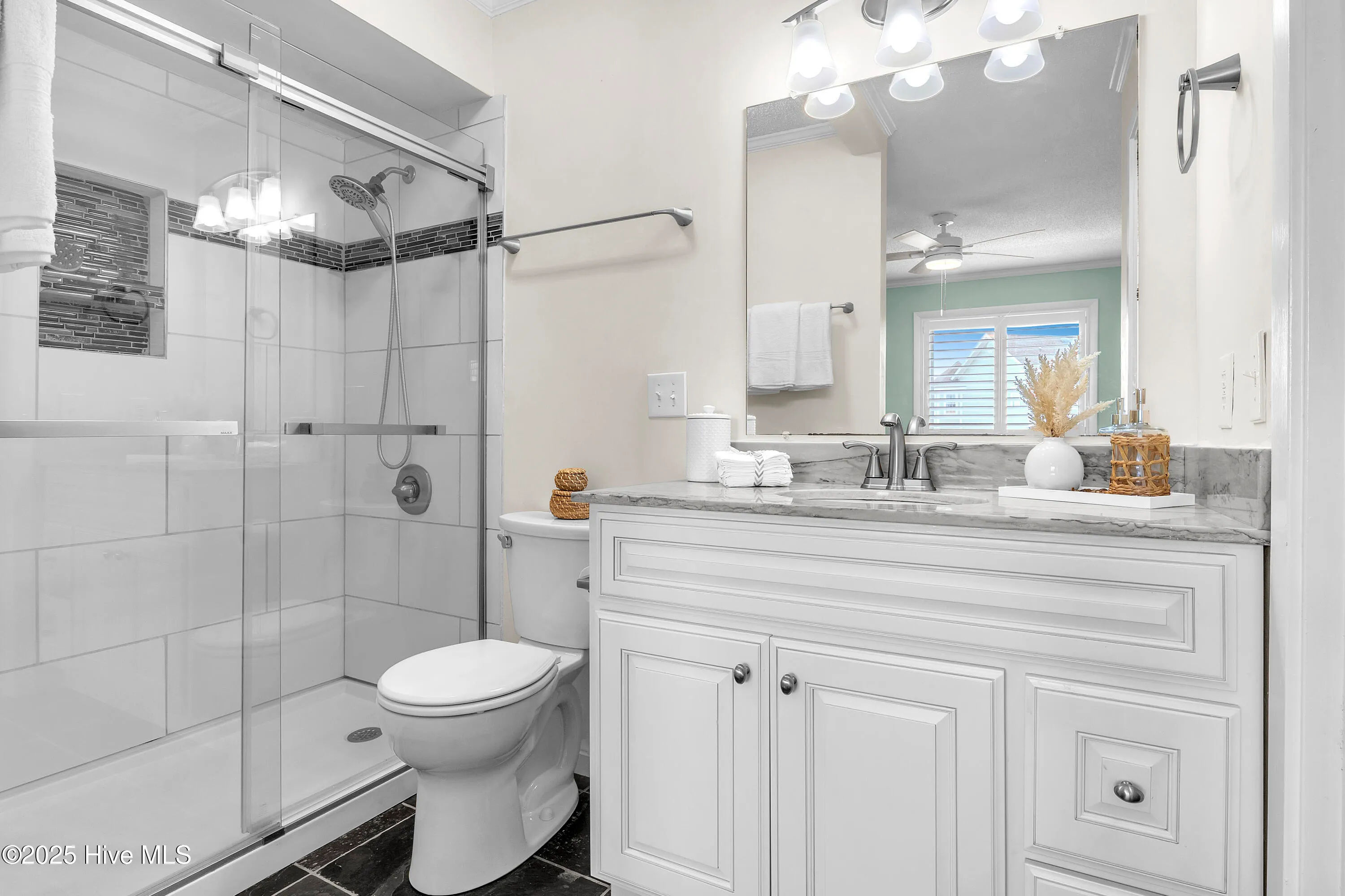 Carolina Beach, North Carolina 28428, United States, 2 Bedrooms Bedrooms, ,2 BathroomsBathrooms,Residential,Active,132403