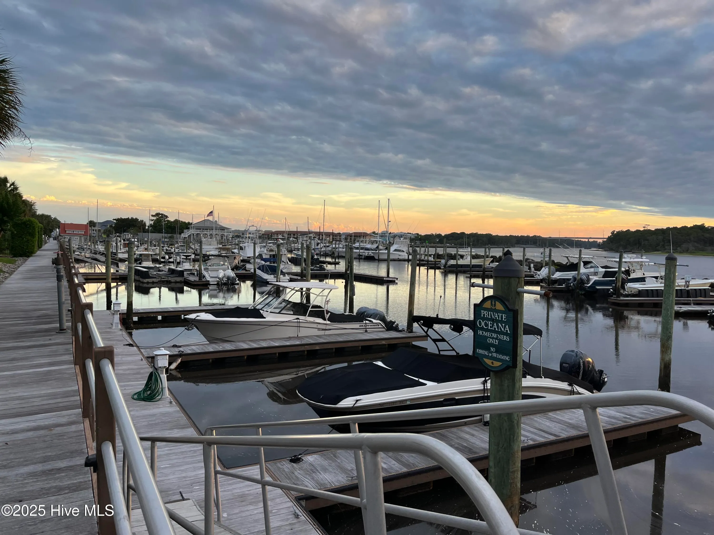 Carolina Beach, North Carolina 28428, United States, 2 Bedrooms Bedrooms, ,2 BathroomsBathrooms,Residential,Active,132403