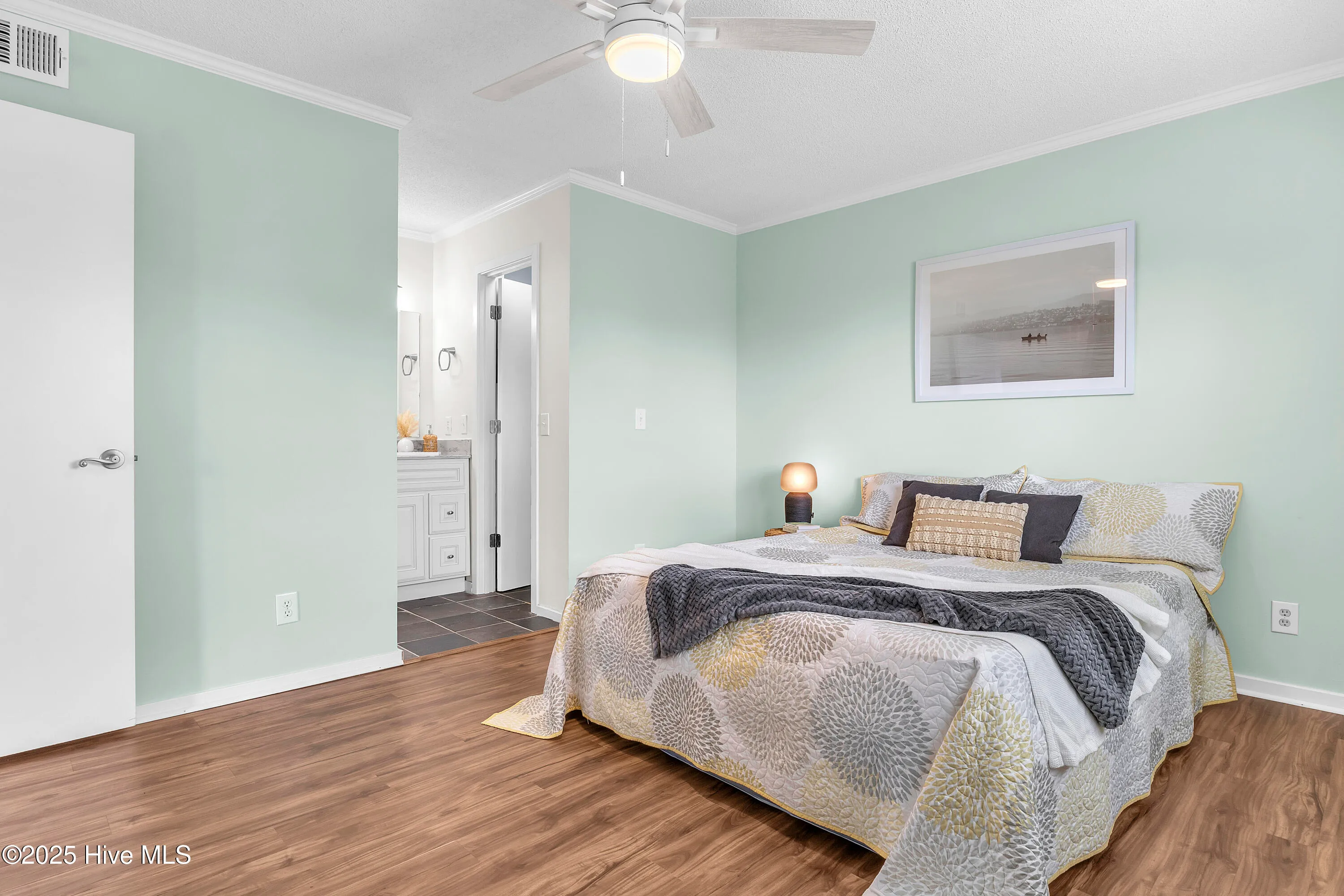 Carolina Beach, North Carolina 28428, United States, 2 Bedrooms Bedrooms, ,2 BathroomsBathrooms,Residential,Active,132403