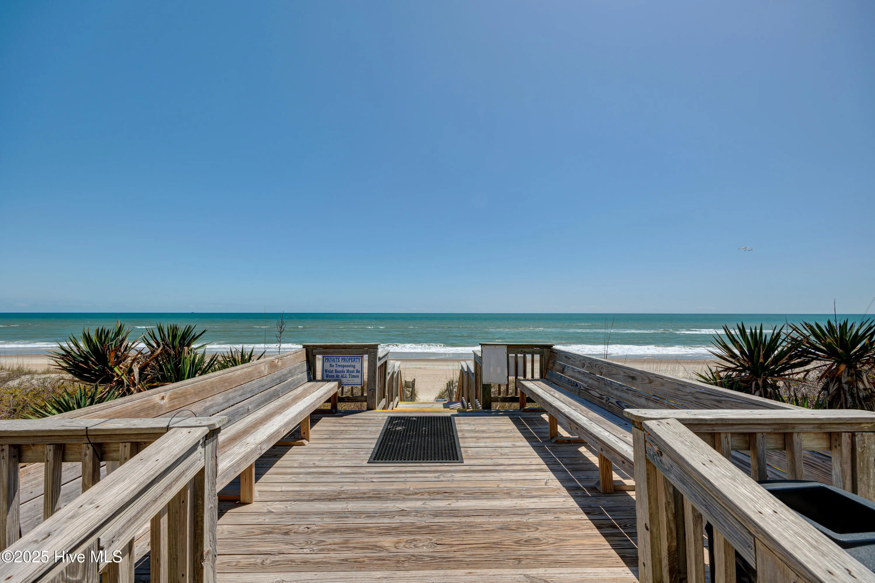 Indian Beach, North Carolina 28512, United States, 3 Bedrooms Bedrooms, ,2 BathroomsBathrooms,Residential,Active,120989