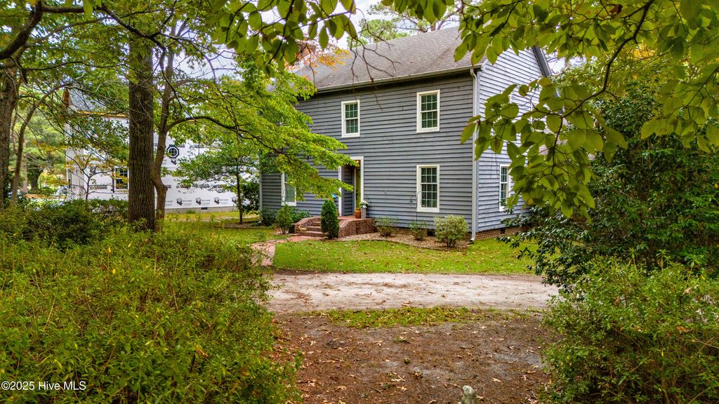 Photo of 2011 Williamson Drive, New Bern, NC 28562 (MLS # 100532235)