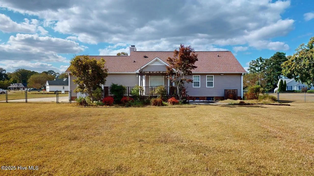 Pikeville, North Carolina 27863, United States, 3 Bedrooms Bedrooms, ,2 BathroomsBathrooms,Residential,Active,225702