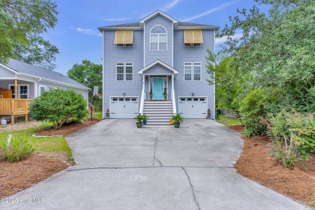 Photo of 927 Carolina Sands Drive, Carolina Beach, NC 28428 (MLS # 100524646)