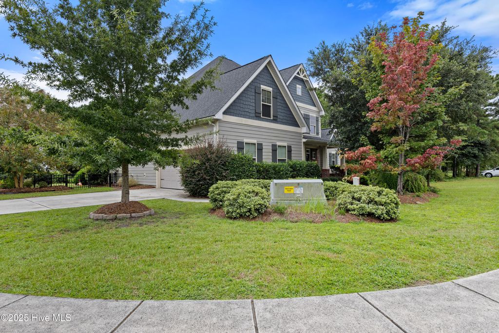 Photo of 300 Leaward Trace, Swansboro, NC 28584 (MLS # 100534677)