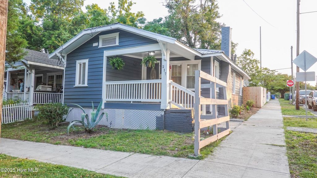 Photo of 217 N 11th Street, Wilmington, NC 28401 (MLS # 100532346)