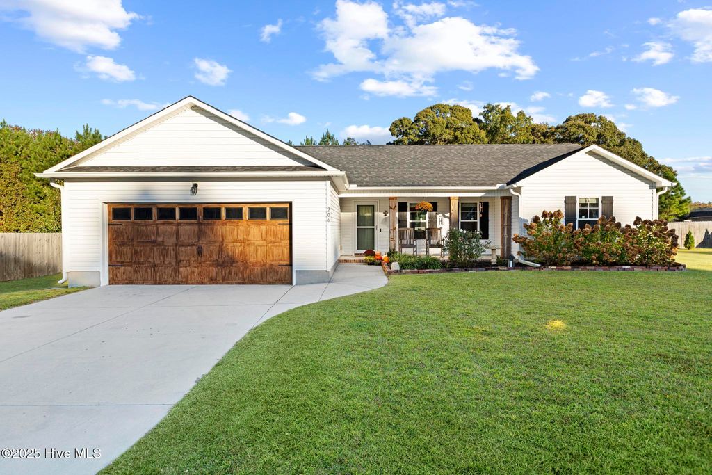 Photo of 206 N Windy Ridge Road, Hubert, NC 28539 (MLS # 100538104)