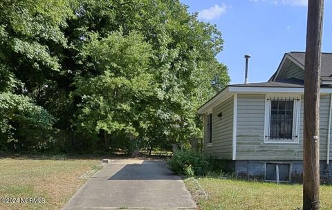 Single Family Residence in Greenville NC 409 Ford Street 1.jpg