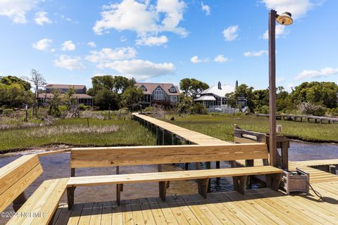 A home in Pine Knoll Shores