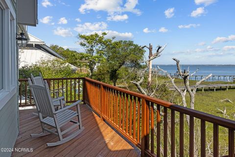 A home in Pine Knoll Shores