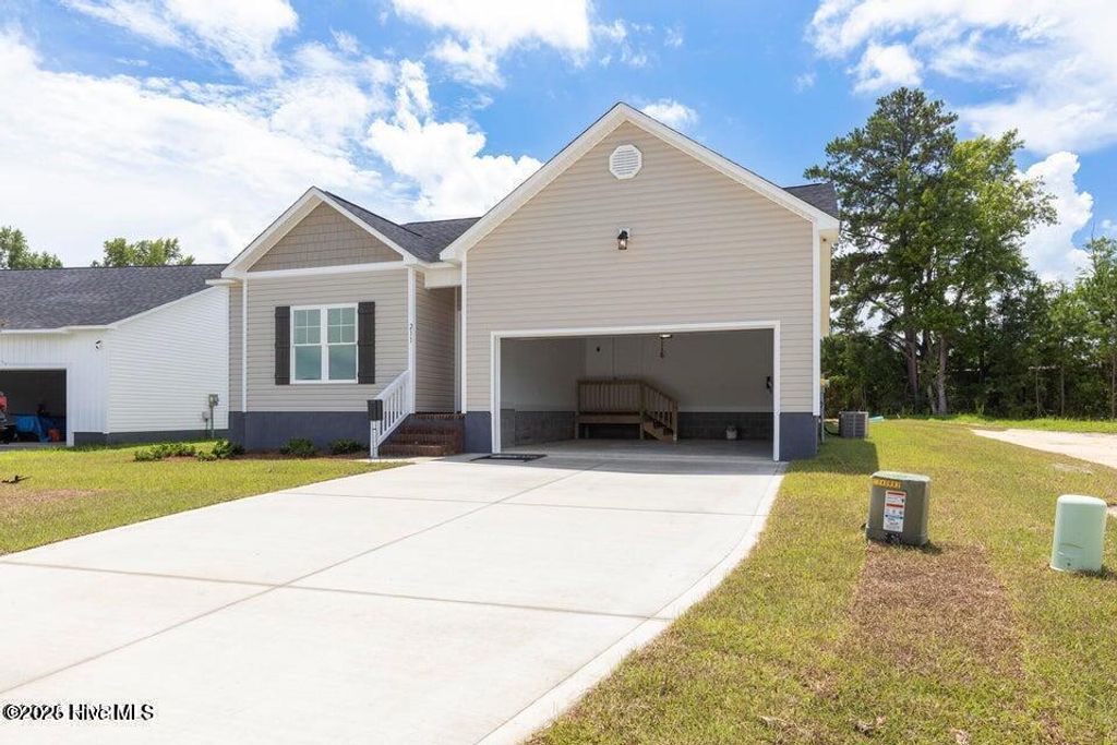 Photo of 318 E Theriault Court, Jacksonville, NC 28540 (MLS # 100540155)