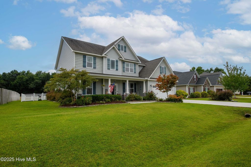 Photo of 311 Catamaran Road, Swansboro, NC 28584 (MLS # 100524839)