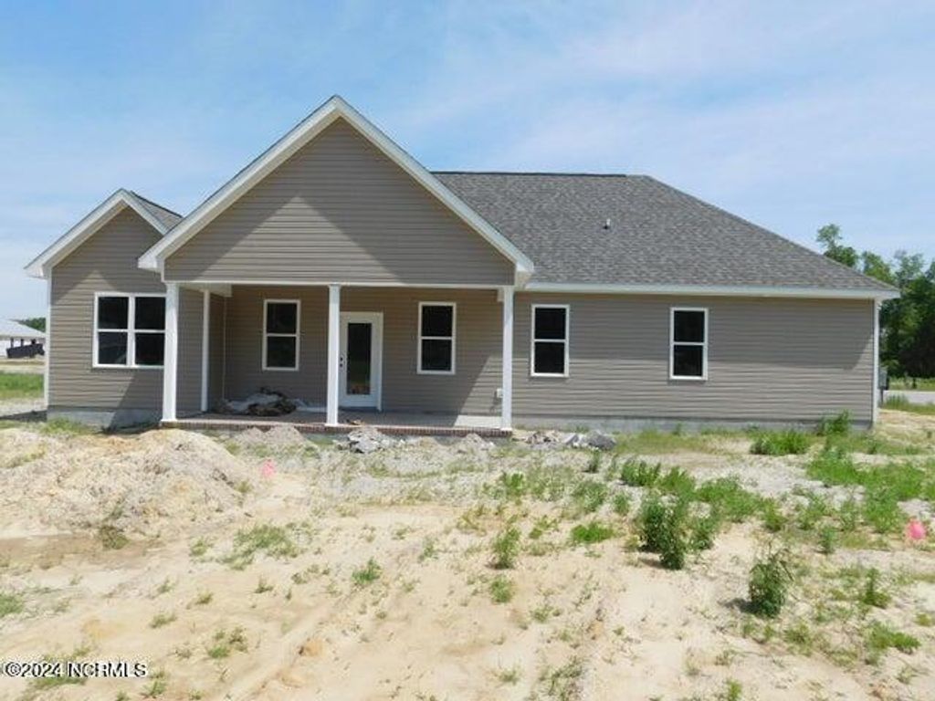 Photo of 644 Bright Harvest Drive, Maysville, NC 28555 (MLS # 100515695)