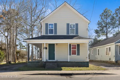 MLS: 100493347