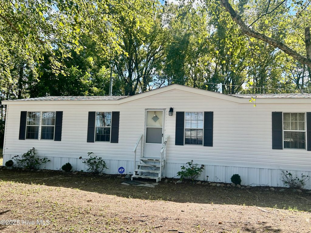 Photo of 101 Dudley Farm Road, Scotland Neck, NC 27874 (MLS # 100536400)