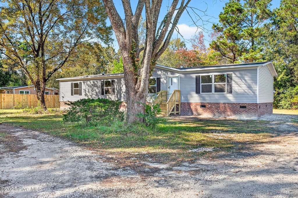 Photo of 107 Lees Lane, Jacksonville, NC 28546 (MLS # 100537518)