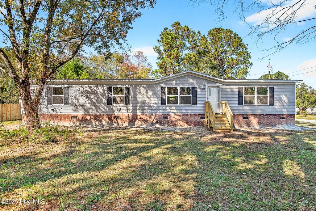 Photo of 107 Lees Lane, Jacksonville, NC 28546 (MLS # 100537518)