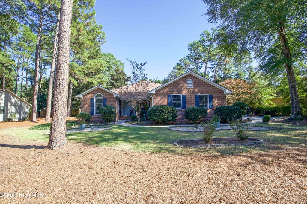 Photo of 110 Saint Andrews Drive, Pinehurst, NC 28374 (MLS # 100537560)