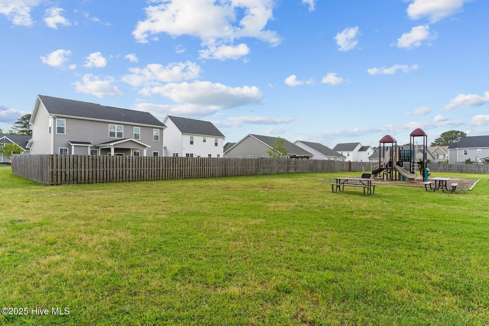 Castle Hayne, North Carolina 28429, United States, 4 Bedrooms Bedrooms, ,3 BathroomsBathrooms,Residential,Pending,105744