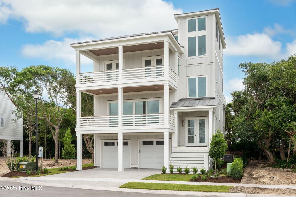 Photo of 80 Peregrine Court, Surf City, NC 28445 (MLS # 100520906)