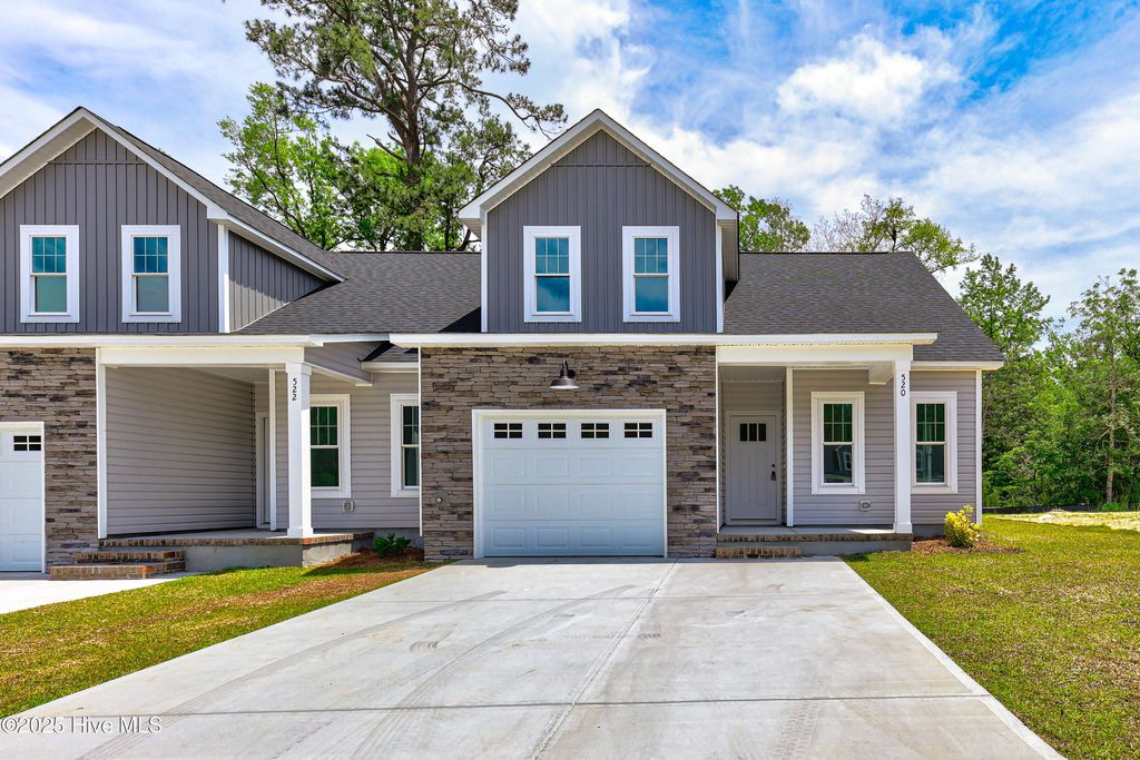 Photo of 544 Timbercrest Circle SE, Bolivia, NC 28422 (MLS # 100535545)