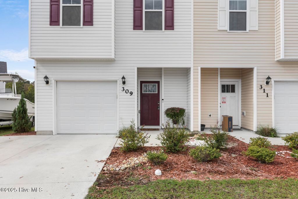 Photo of 309 Otis Cove, Jacksonville, NC 28546 (MLS # 100535414)