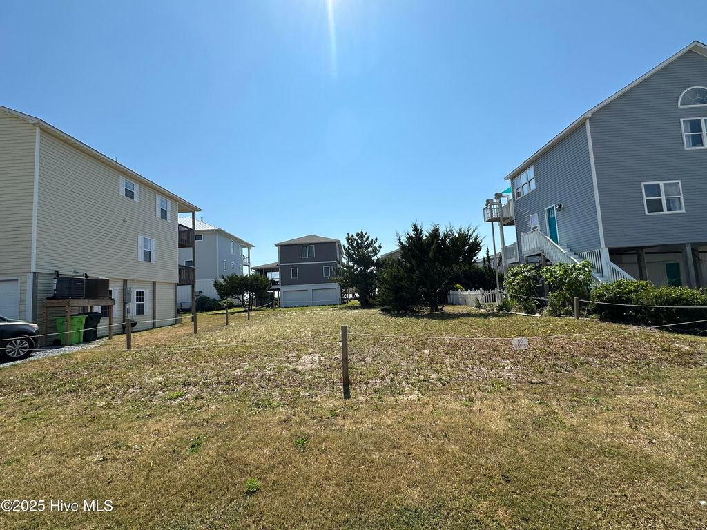 Photo of 1422 N Topsail Drive, Surf City, NC 28445 (MLS # 100516122)