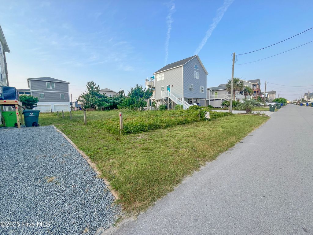 Photo of 1422 N Topsail Drive, Surf City, NC 28445 (MLS # 100516122)