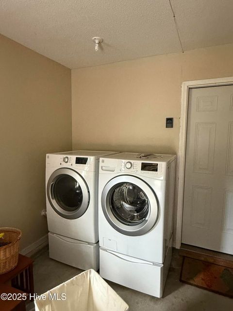 Tiny photo for 101 Charlton Road, Hubert, NC 28539 (MLS # 100535544)