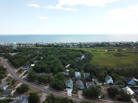 A home in Oak Island