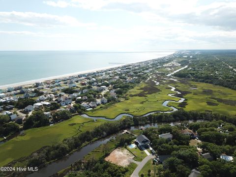 A home in Oak Island